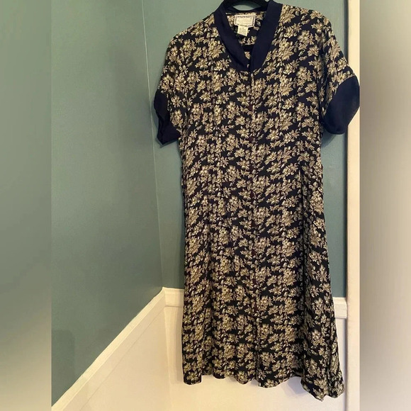 April Cornell women’s short sleeve midi dress- button up - floral - medium - Picture 1 of 7